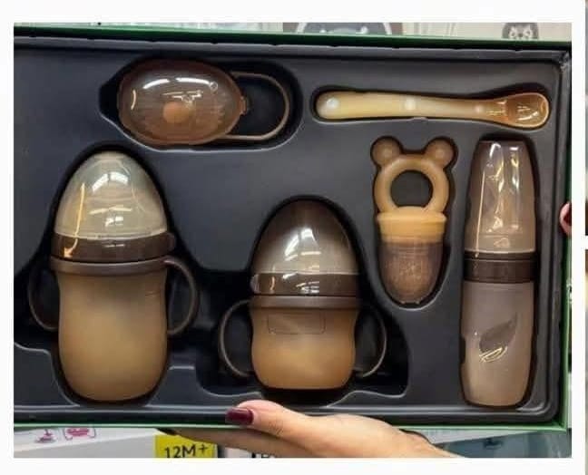 محتويات الطقم